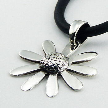 Sterling Silver Daisy Flower Pendant Convexed Fluted Center